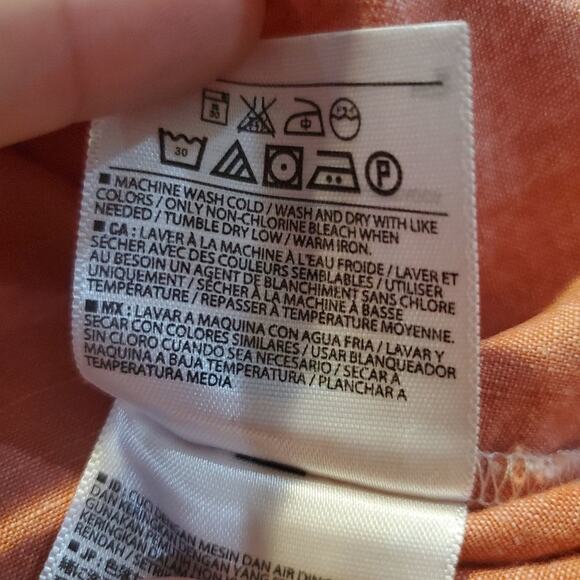 Old navy medium womens button down shirt - Picture 8 of 8